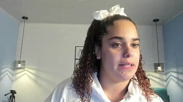 Snapshot of ninna_curly chatting on May 26, 2026, 3:37 am ninna curly online show from May 26, 2026, 3:37 am