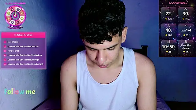 Snapshot of Santiago-Thompson chatting on May 27, 2026, 11:12 pm Santiago-Thompson online show from May 27, 2026, 11:12 pm