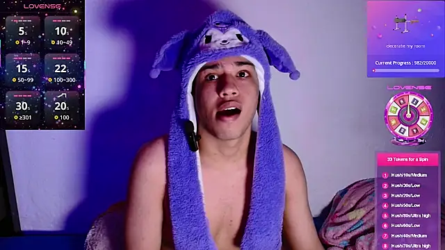 Snapshot of Santiago-Thompson chatting on March 22, 2026, 6:53 pm Santiago-Thompson online show from March 22, 2026, 6:53 pm