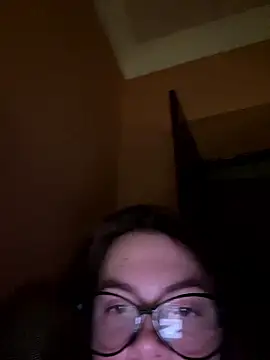 DearAlise online show from January 11, 2026, 12:23 pm