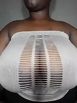 Snapshot of owamiee chatting on February 13, 2025, 7:10 pm owamiee online show from February 13, 2025, 7:10 pm