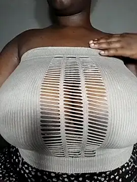 Snapshot of owamiee chatting on February 16, 2025, 9:27 pm owamiee online show from February 16, 2025, 9:27 pm