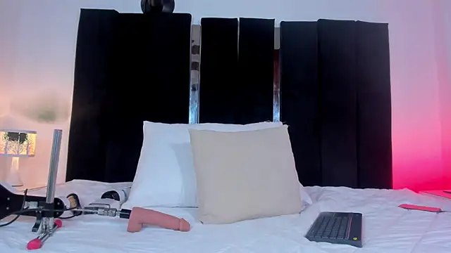 Annita001 online show from October 14, 2025, 6:30 pm