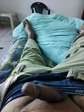 xmanrawan2 online show from November 15, 2025, 8:40 am