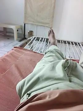 xmanrawan2 online show from October 5, 2025, 4:03 am