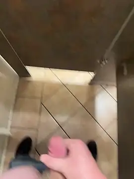 Seanoofss12 online show from April 8, 2026, 5:14 pm