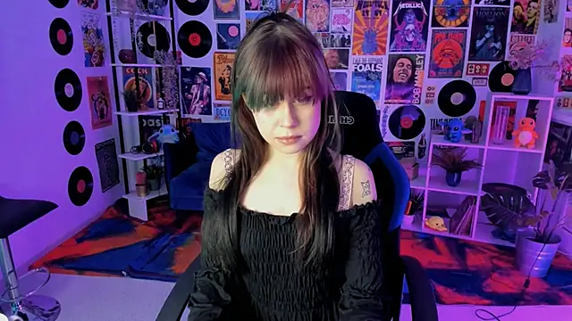 MisaPage online show from March 9, 2025, 6:11 pm