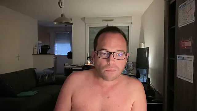 Funnyjul31 online show from October 19, 2025, 5:05 pm