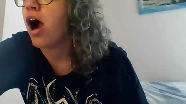 Snapshot of Ju-Hot chatting on May 22, 2026, 12:36 pm Ju-Hot online show from May 22, 2026, 12:36 pm