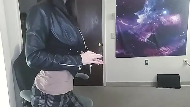 Ivyrose4999 online show from September 10, 2025, 4:06 pm