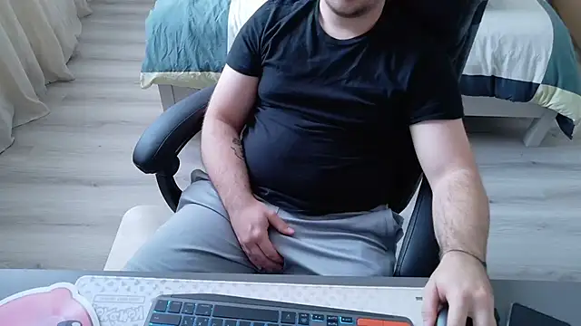 alexx0904 online show from October 4, 2025, 12:17 pm