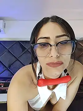 PamelaaPonce online show from July 24, 2026, 4:14 pm