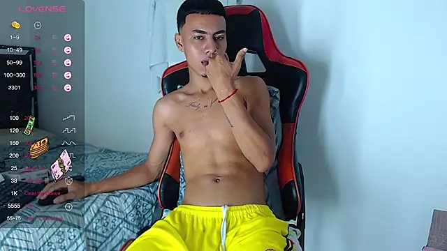 Snapshot of bruno_wild chatting on February 10, 2025, 9:04 pm bruno wild online show from February 10, 2025, 9:04 pm