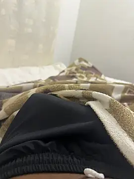 jhonnes  online show from February 24, 2025, 4:16 am