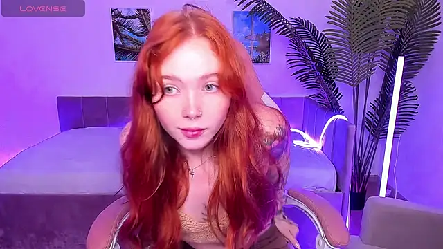 Maya Light online show from September 27, 2025, 1:45 am