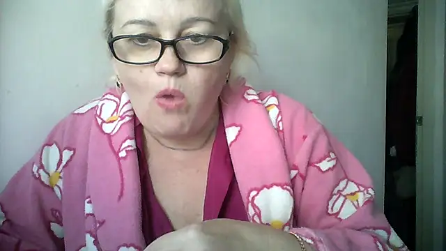 Mayya4321 online show from October 23, 2025, 12:04 pm