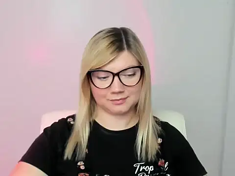 Lola moree online show from September 22, 2025, 11:49 am