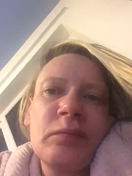 blondey206 online show from March 19, 2025, 4:25 am