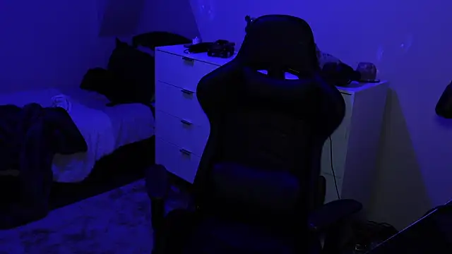 lucas kazimm online show from February 20, 2025, 10:15 pm