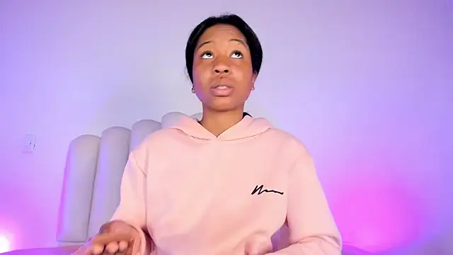 Zaira Rose  online show from November 25, 2025, 1:55 pm