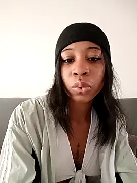 Zaira Rose  online show from February 15, 2026, 3:11 pm