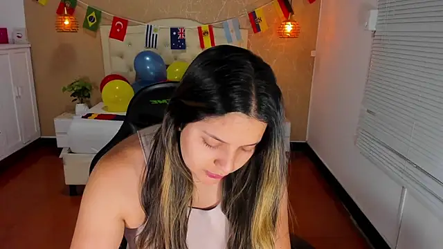 Hadley  online show from June 19, 2026, 3:34 am
