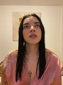 eileensophi online show from September 9, 2025, 12:32 am