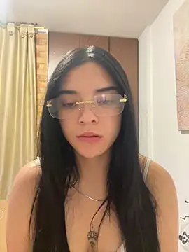 eileensophi online show from October 24, 2025, 2:54 am