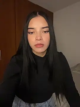 eileensophi online show from June 12, 2026, 3:37 am