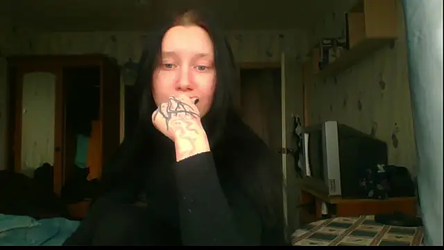 Snapshot of RussNocturnal chatting on February 23, 2026, 12:39 pm RussNocturnal online show from February 23, 2026, 12:39 pm