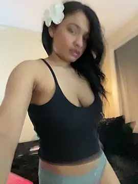 Cristinasunny online show from May 13, 2026, 5:36 am