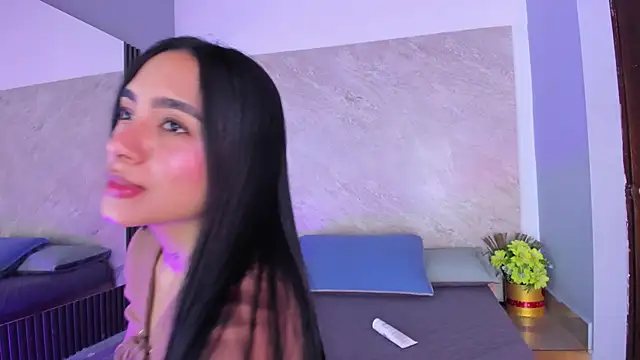 Estefy gomez09 online show from June 11, 2026, 1:41 pm