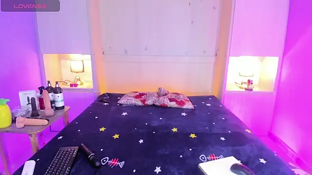 CandyyMaria online show from September 9, 2025, 8:07 pm