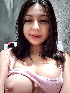 Maiden-Hot online show from June 14, 2026, 6:25 am