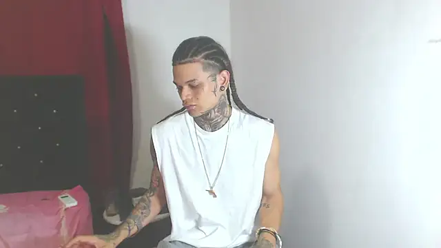 hot man05 online show from March 8, 2025, 4:45 am