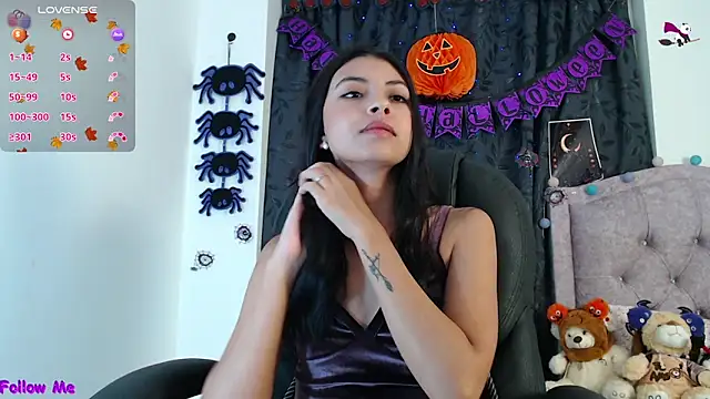 ellajonz online show from October 4, 2025, 3:08 am