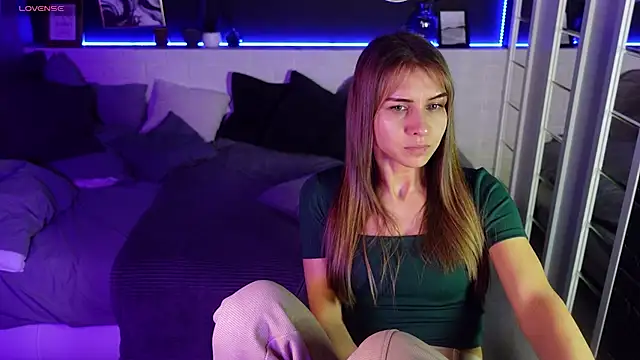 CharmBianca online show from February 22, 2025, 5:57 pm