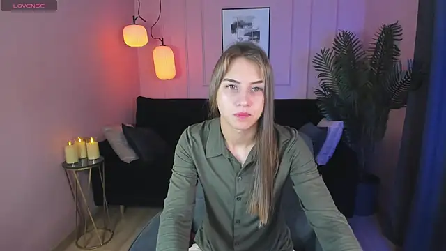 CharmBianca online show from February 20, 2025, 5:23 am