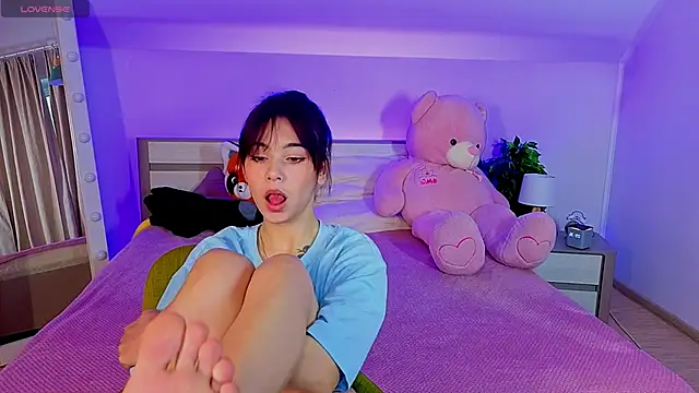 Hotary Yuko online show from November 14, 2025, 2:37 am