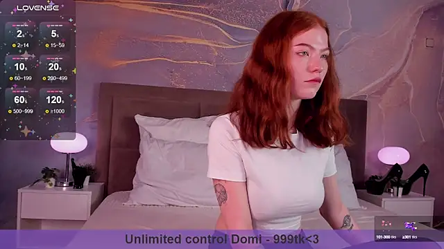 Snapshot of SophieOuld chatting on March 21, 2025, 2:50 am SophieOuld online show from March 21, 2025, 2:50 am