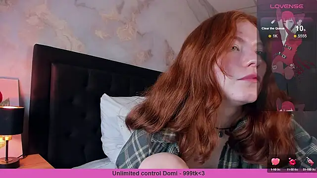 Snapshot of SophieOuld chatting on March 7, 2025, 9:07 am SophieOuld online show from March 7, 2025, 9:07 am