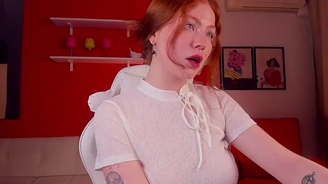 Snapshot of SophieOuld chatting on September 30, 2025, 9:15 am SophieOuld online show from September 30, 2025, 9:15 am