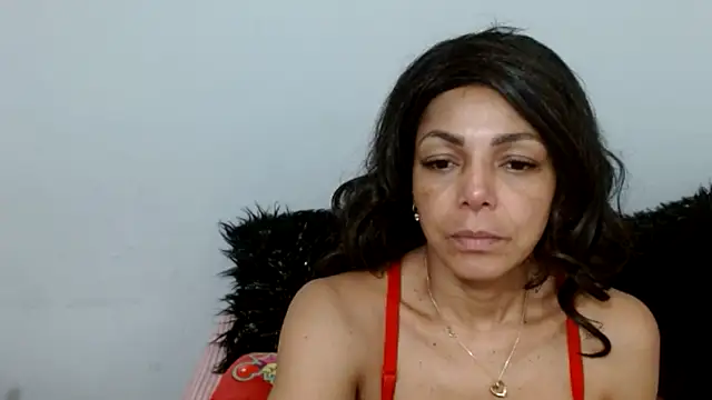 Lunasquirt1985 online show from November 12, 2025, 12:20 pm