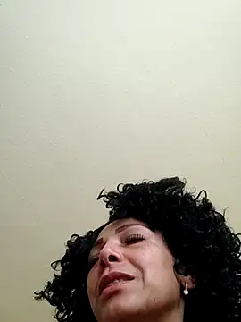 Snapshot of Lunasquirt1985 chatting on February 16, 2026, 11:42 am Lunasquirt1985 online show from February 16, 2026, 11:42 am