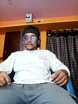 bigcock thick online show from June 14, 2026, 2:29 pm