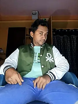 bigcock thick online show from January 13, 2026, 4:33 pm