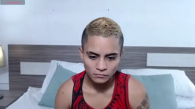 Liiamthompson online show from March 17, 2026, 9:34 am