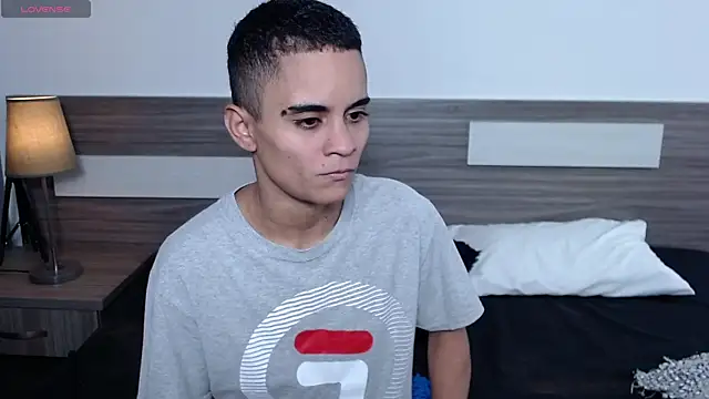 Liiamthompson online show from November 5, 2025, 11:24 am