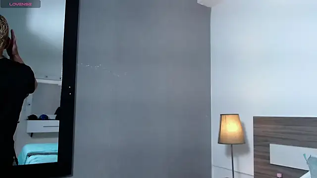 Liiamthompson online show from February 10, 2026, 9:19 am