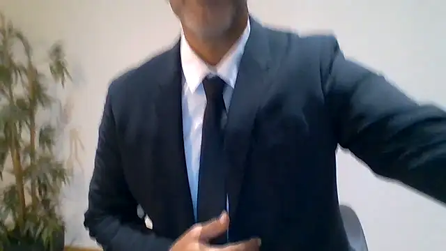 66MA69 online show from June 17, 2026, 5:29 am